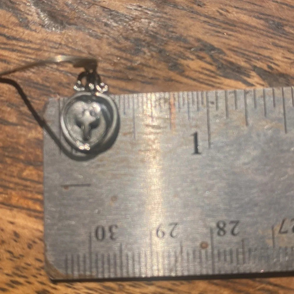 Sterling silver ornate cross circle earrings - Picture 7 of 8